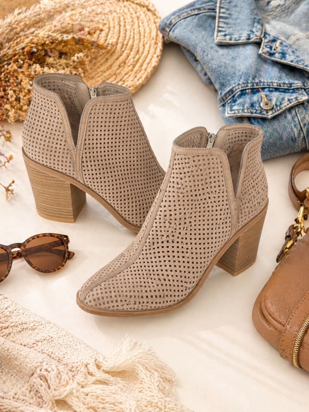 DV Dolce Vita Perforated Ankle Booties Size 9 Beige Block Heel Cutout Boot